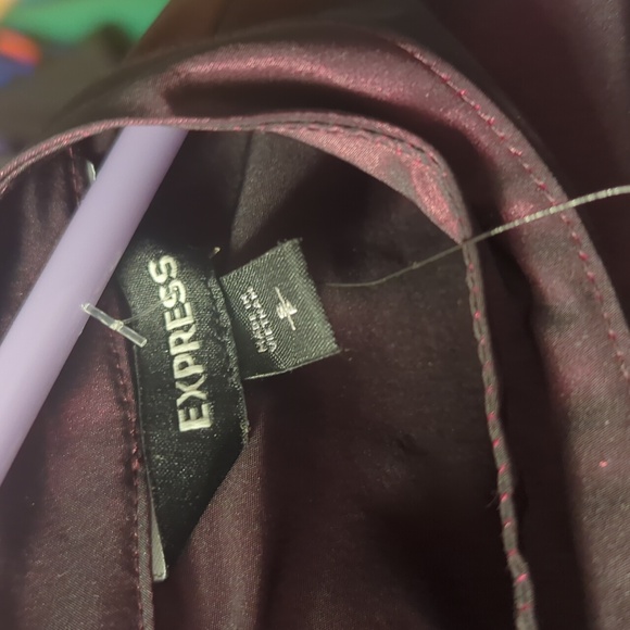 EXPRESS sz Small Fancy Blouse Puff Sleeves Shiny Metallic Mock Neck Burgundy NWT - Picture 9 of 10